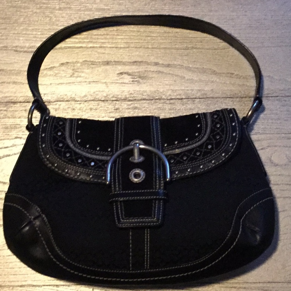 Coach signature studded shoulder bag🎀